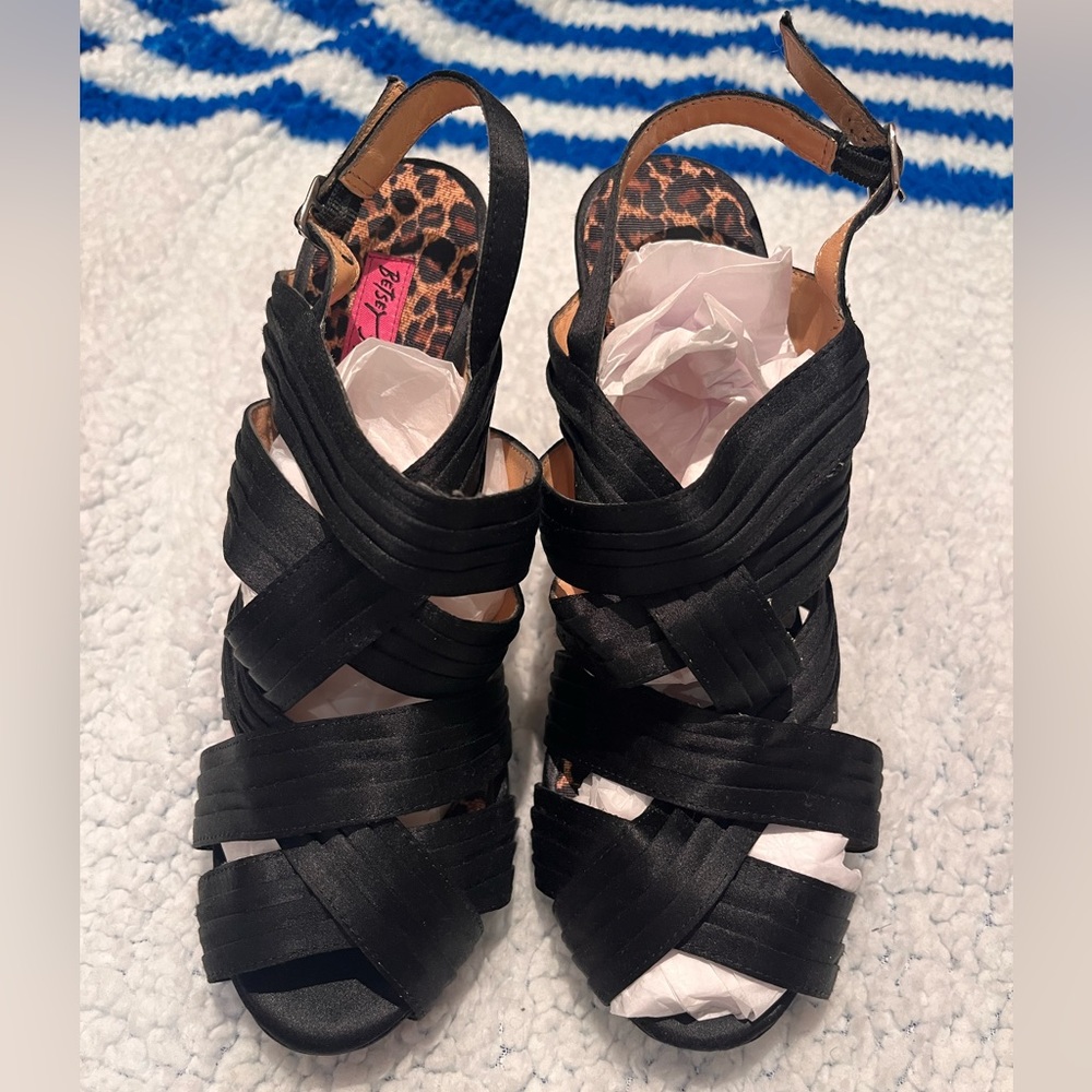 Betsey Johnson ribbon heels